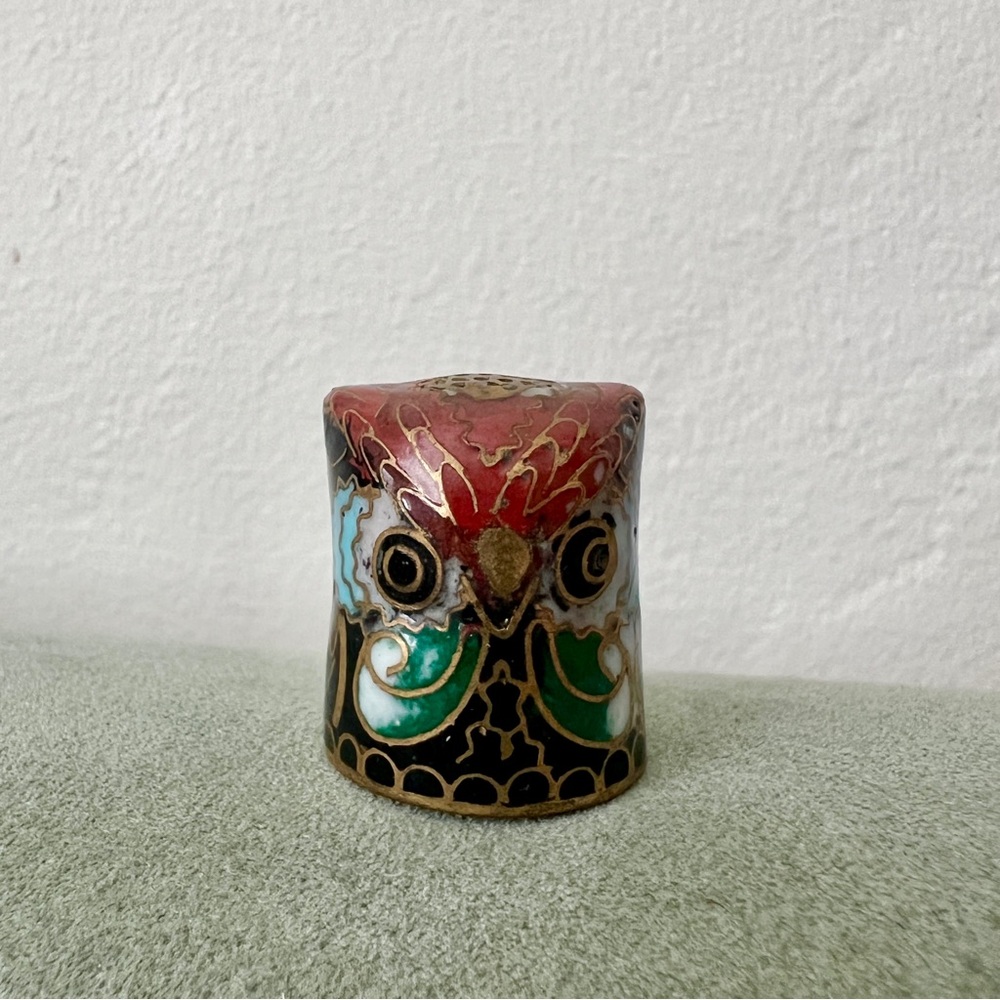 Vintage cloisonné colorful brass owl bird thimble sewing quilting mid century